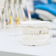 仮義歯の作成と調整